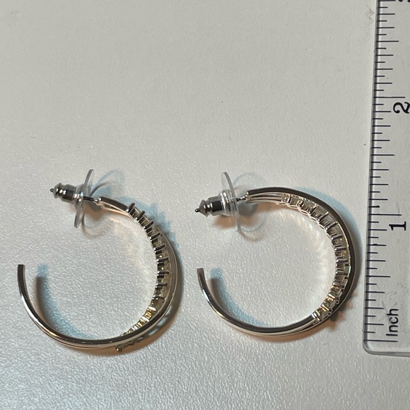 🆕 Anne Klein Polished Gold & Rhinestone Double Twist Hoop Earrings NWT - Picture 9 of 9